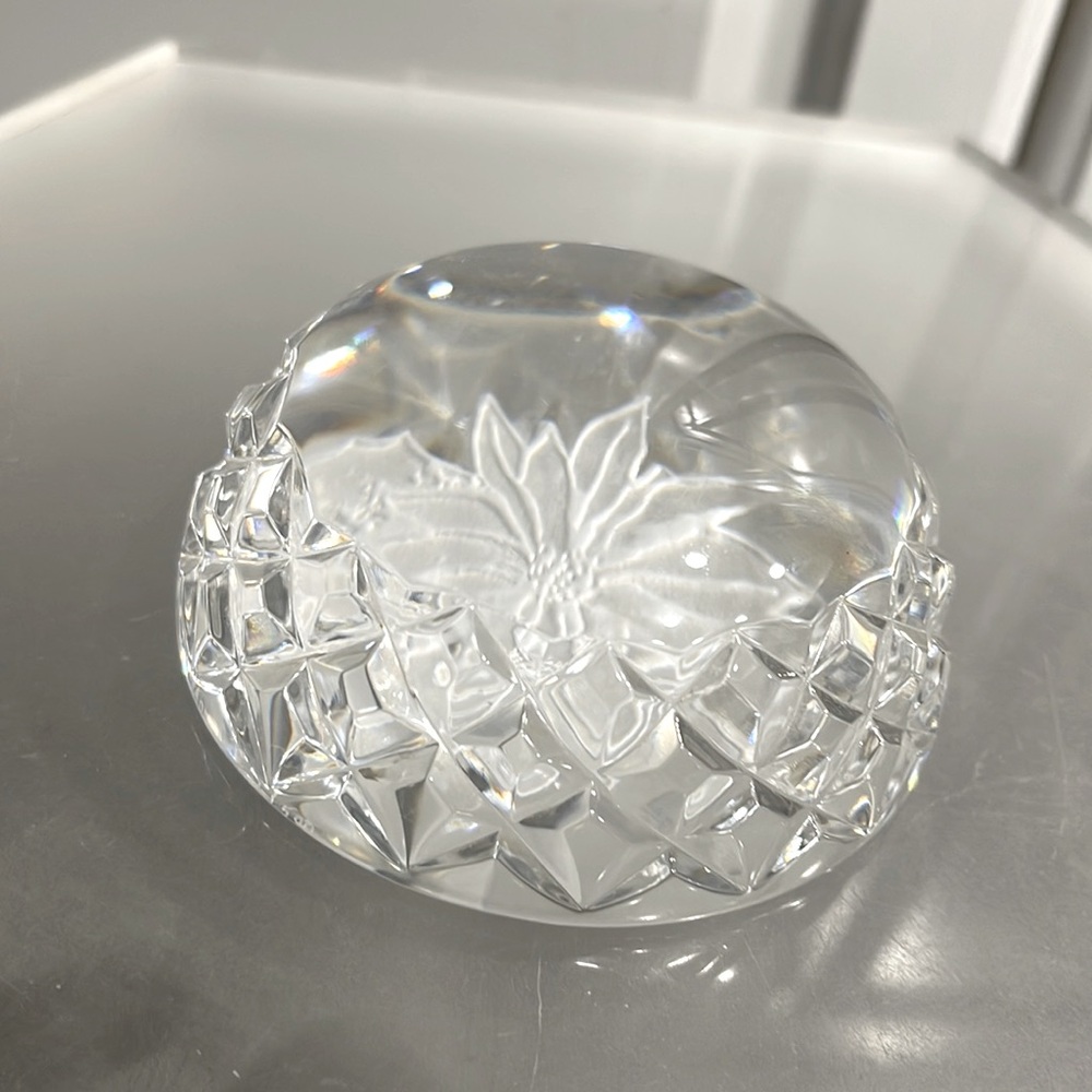 Vintage Dome Waterford Crystal Cut Glass Poinsettia Paperweight, Pristine.